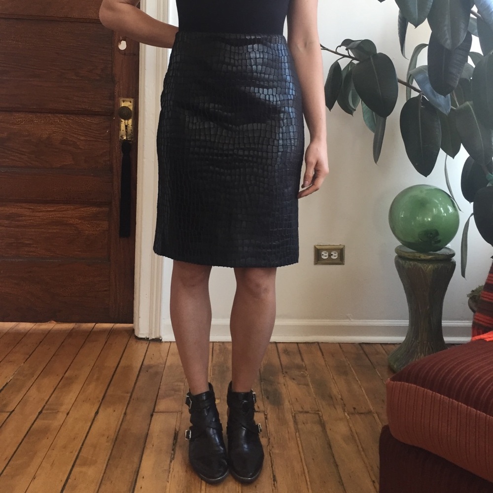 Black animal print pencil skirt